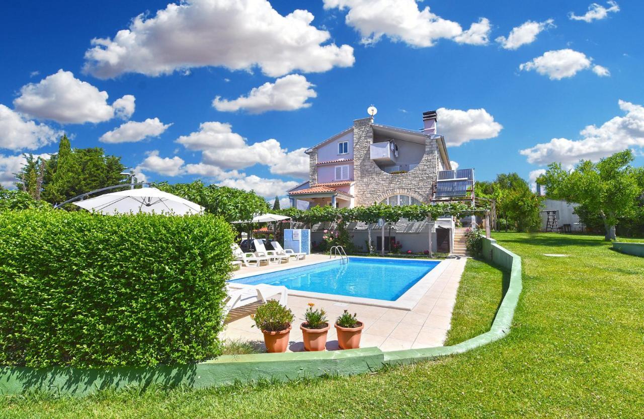 Double Room With Pool 2261 เมดูลิน ภายนอก รูปภาพ